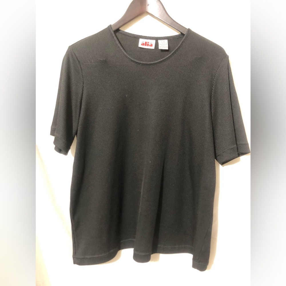 Alia Black Short Sleeve Ribbed Top